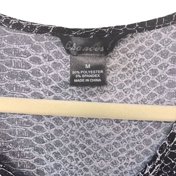 Chances Short Sleeve Stretchy Blouse-Size M - Picture 5 of 5